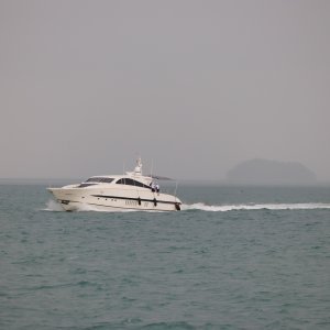 Яхта MOONGLIDER - 90FT 