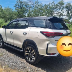 Toyota Fortuner Legender 2023