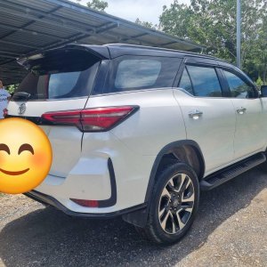 Toyota Fortuner Legender 2023