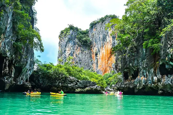 Private speedboat day: Phang Nga Bay & James Bond Island