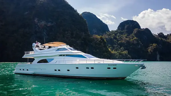SOFIA - Ferretti 80 Motor Yacht