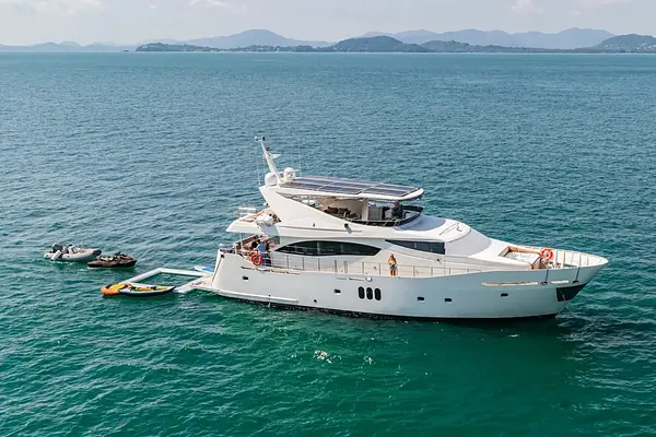 BELUGA 88 - Motor Yacht